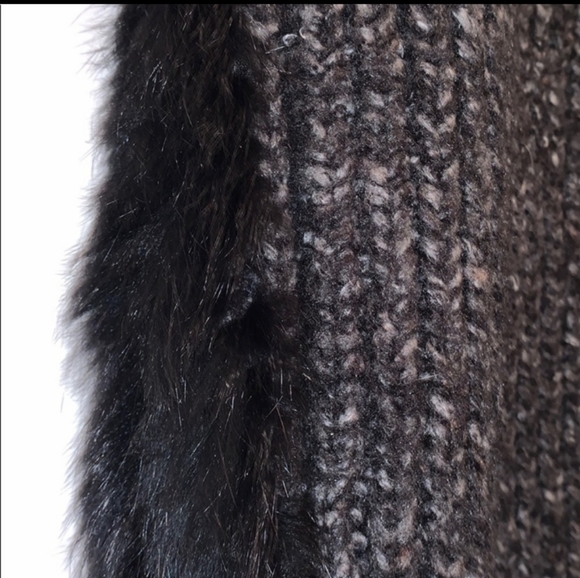 Black Rabbit Fur Vest - Picture 3 of 6